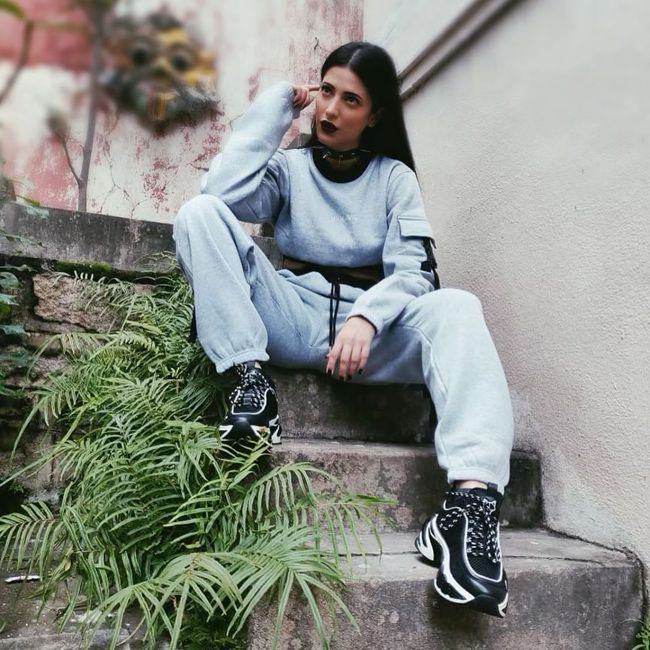 Shruti Haasan Instagram Poses